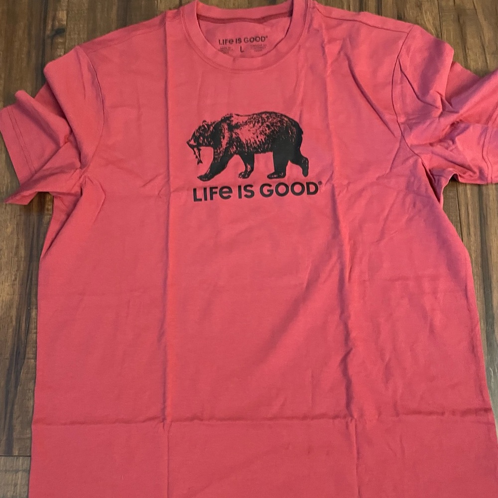 Life is good® Fishing Bear Graphic T-Shirt - Short Sleeve